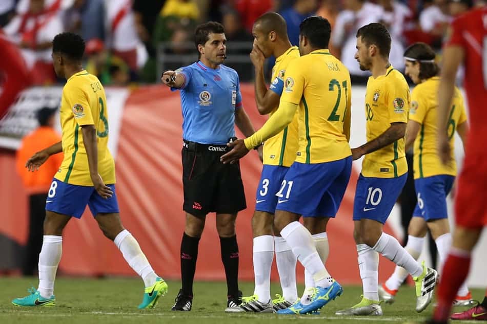 L! OPINA: A culpa da eliminação da Seleção não foi do gol de mão
