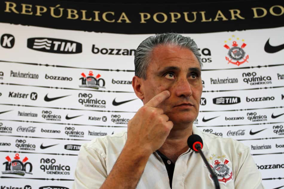 20 de outubro de 2010: Tite é apresentado no Corinthians para sua segunda passagem no clube