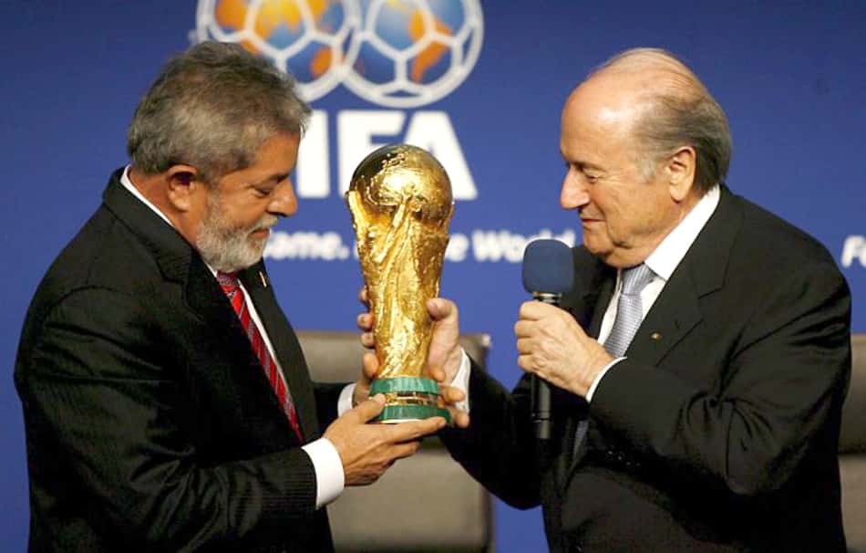 CPI pode convocar Lula para depor sobre Copa-2014