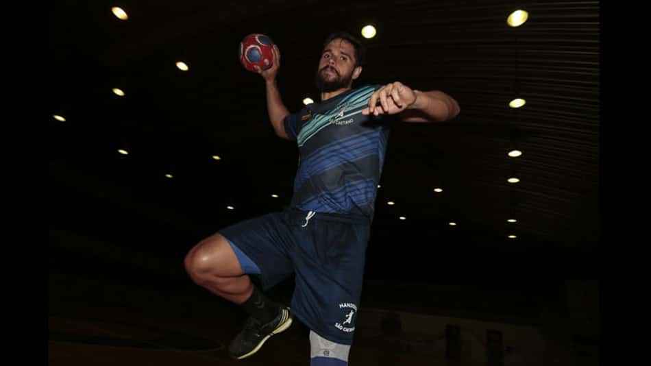 'Podemos surpreender muita gente', diz veterano da Seleção de handebol