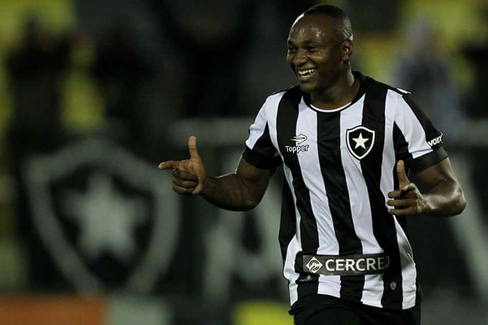 Sassá é vice-artilheiro do Brasileirão 