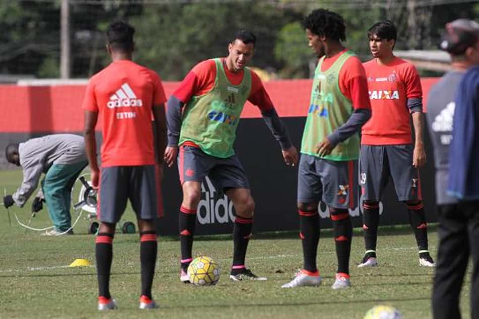 Réver e Vaz formam a atual defesa do Flamengo