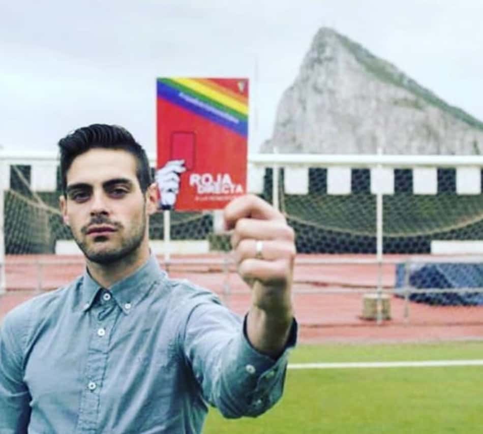 Vítima de homofobia, jovem árbitro luta contra o preconceito e diz: 'Muitos vão sair do armário'