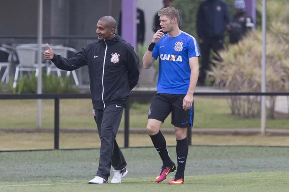 Cristóvão e Marlone no campo