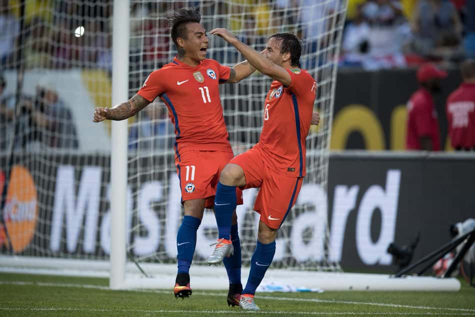 Com tempestade, Chile bate Colômbia e reencontra Argentina na decisão da Copa América