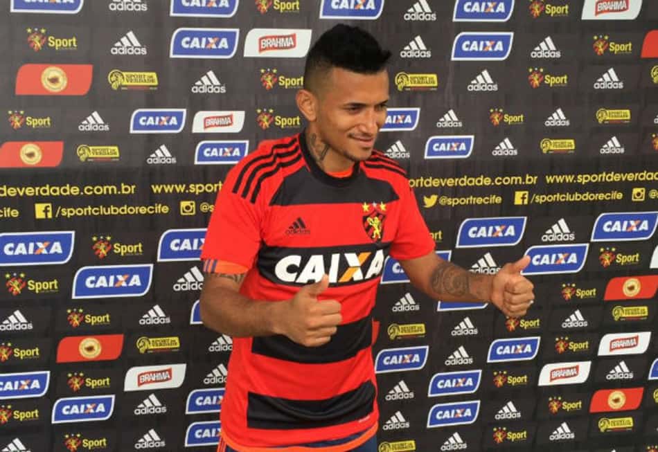 Rogério e Rodney Wallace sentem dores e podem desfalcar o Sport