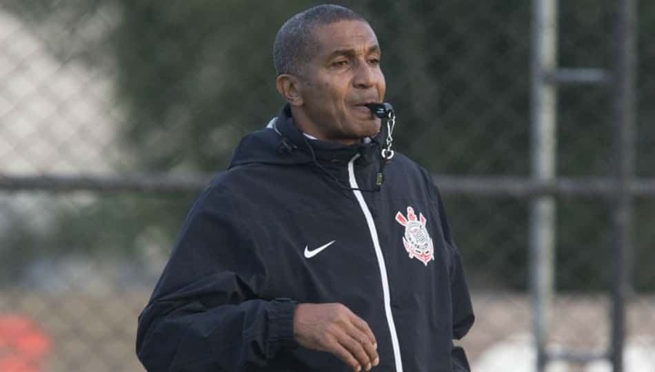 Cristóvão relembra fase como rival e espera apoio na Arena: 'Torcida joga'