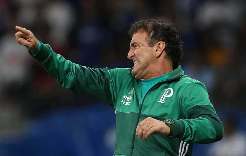 Cuca durante a derrota para o Cruzeiro no Mineirão