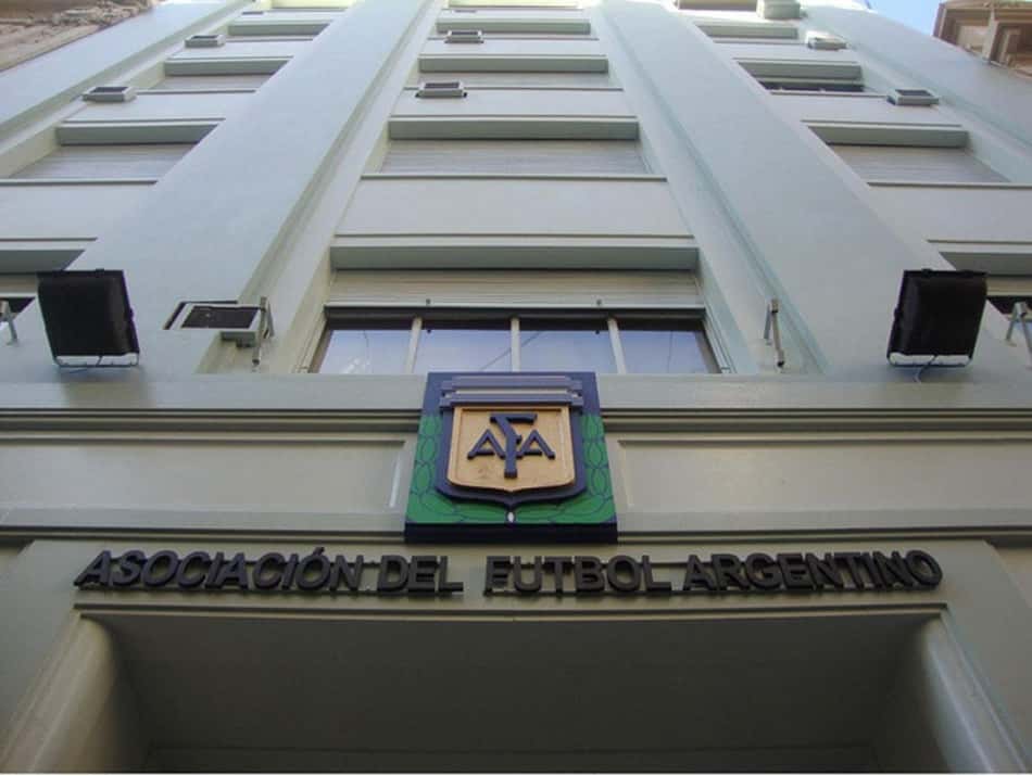 No futebol argentino, tabela base de preço dos ingressos é reajustada