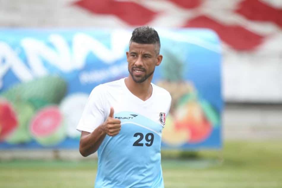 Léo Moura fica próximo de ser mais um reforço do Grêmio