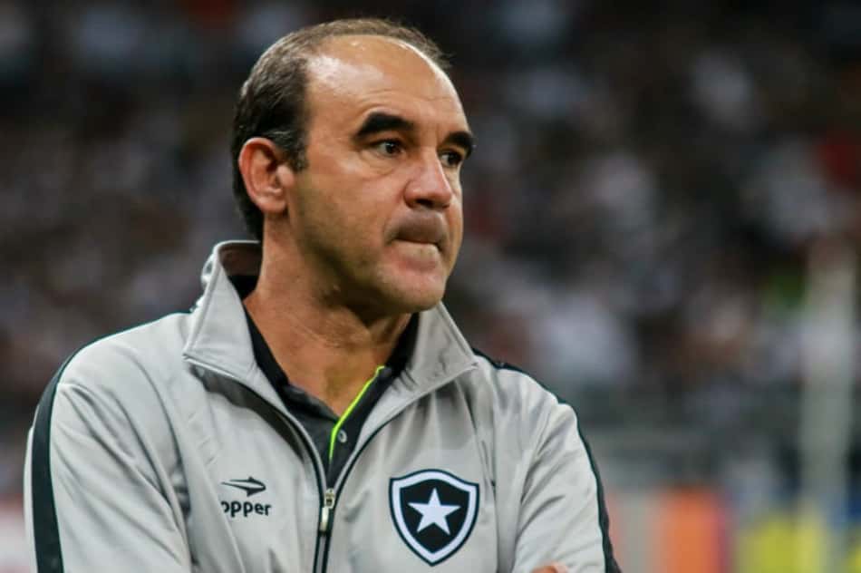 Depois de derrubar três técnicos, São Paulo se 'antecipa' com Gomes