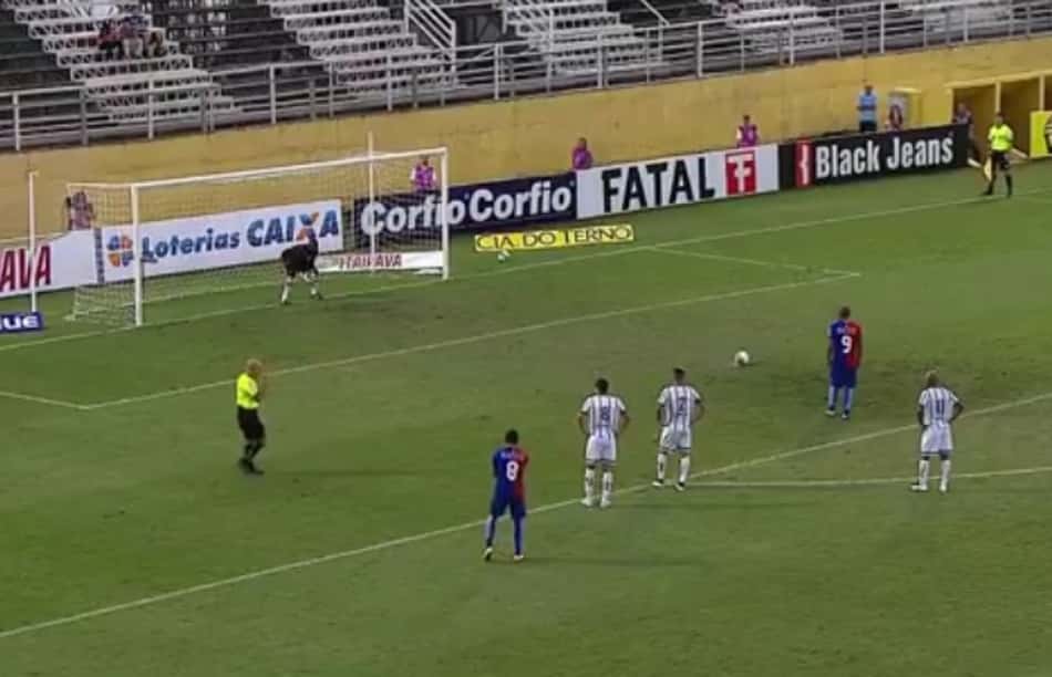 Paraná "acaba" com fantasma do pênalti em vitória contra Bragantino