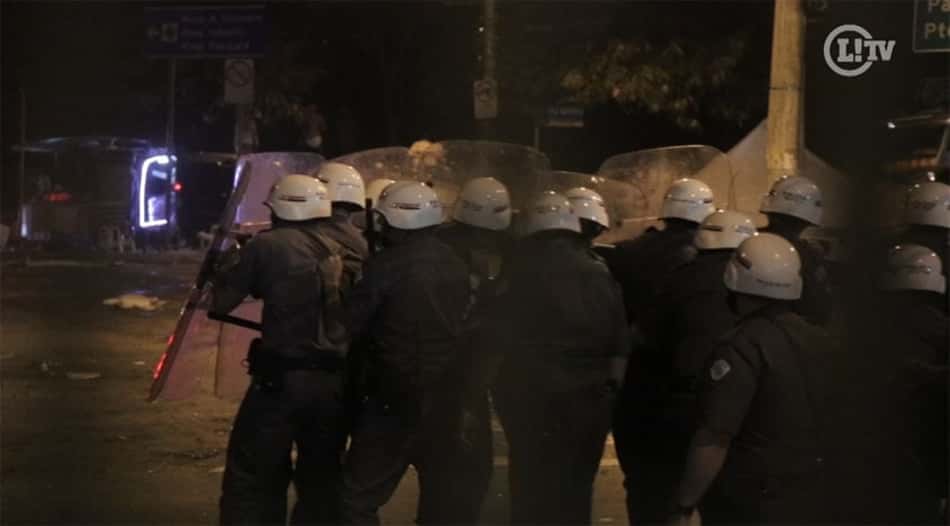 Confusão entre Policiais Militares e torcedores do São Paulo no Morumbi
