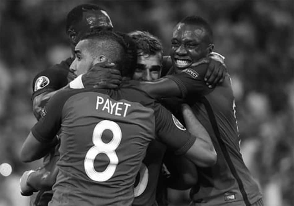Franceses comemoram um dos gols de Griezmann