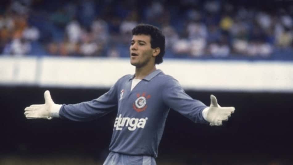 Cássio se torna o quarto goleiro com mais jogos pelo Corinthians