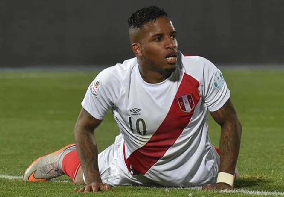 Confira jogadores que estão livres para assinar com qualquer clube