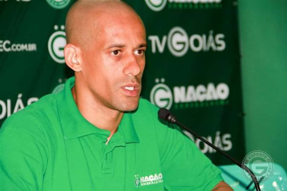 Volante Wendel deverá ser anunciado nos próximos dias como reforço da Ponte Preta