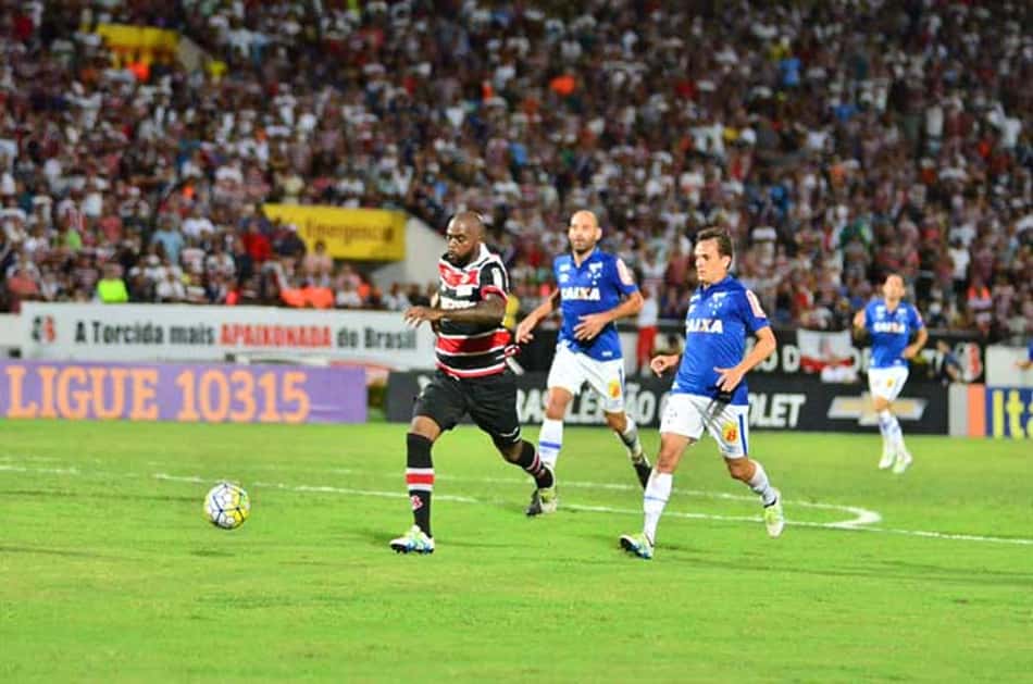 No segundo jogo de Paulo Bento, o Cruzeiro perdeu para o Santa Cruz por 4 a 1 no Arruda