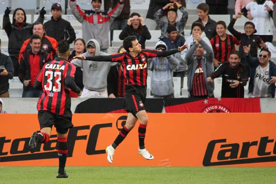 Atlético-PR lamenta chance desperdiçada de entrar no G-4, mas ressalta "ótima colocação"