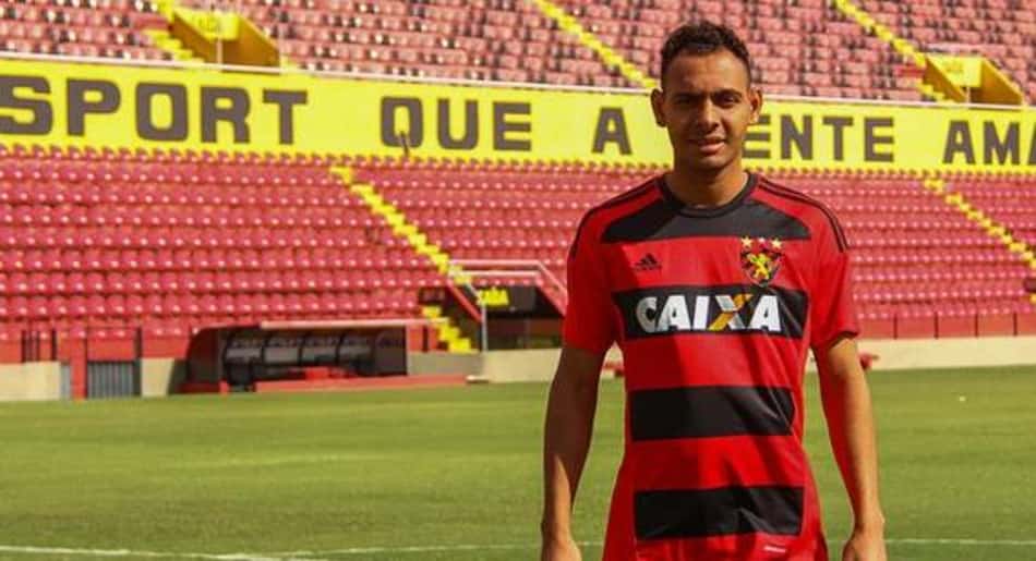 Mansur pede vitória sobre América para afastar chances de Z4