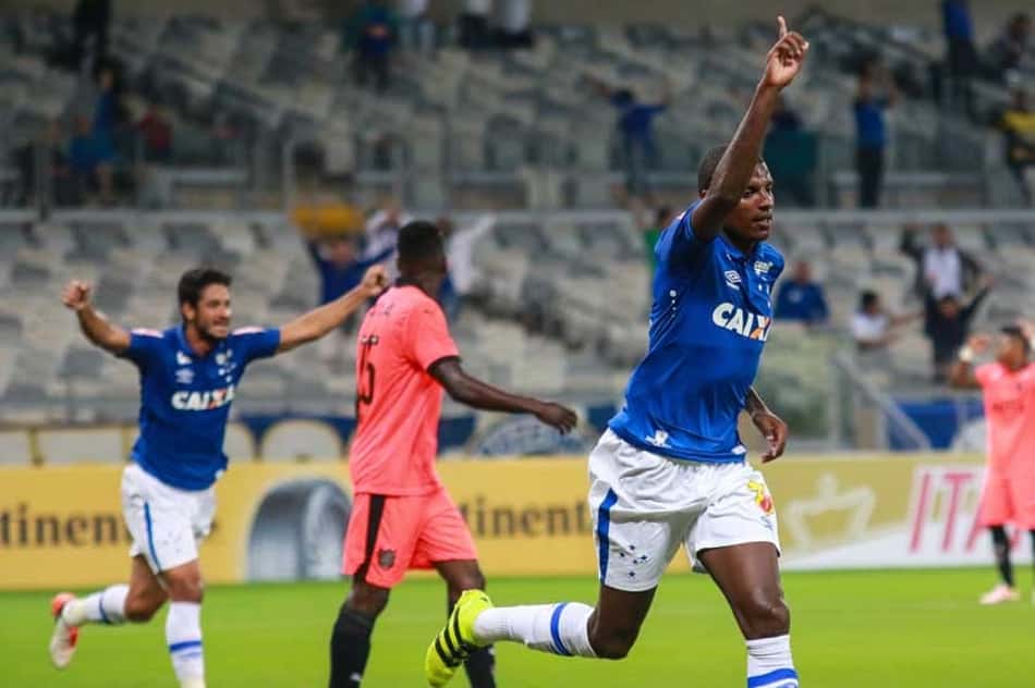 Números da Bola: Estatísticas de Cruzeiro 2×1 Vitória