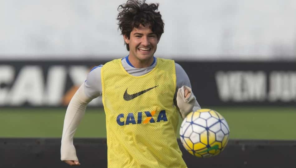 Ações com a Fiel e camisa 77: o plano do Timão para a 'redenção' de Pato