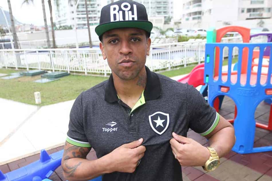 Sidão recebeu a reportagem do L! em casa 