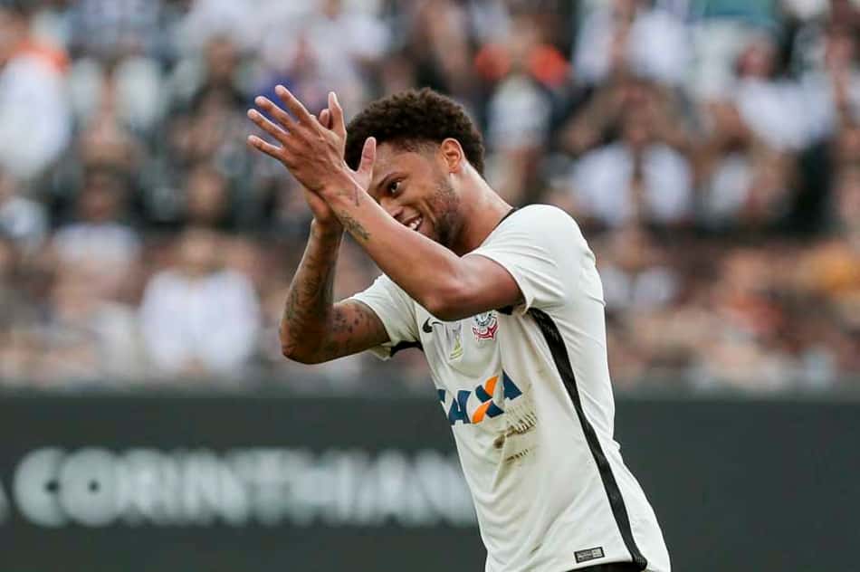 Elias e André retomam ritmo de jogo e deixam Timão 'ideal' mais próximo