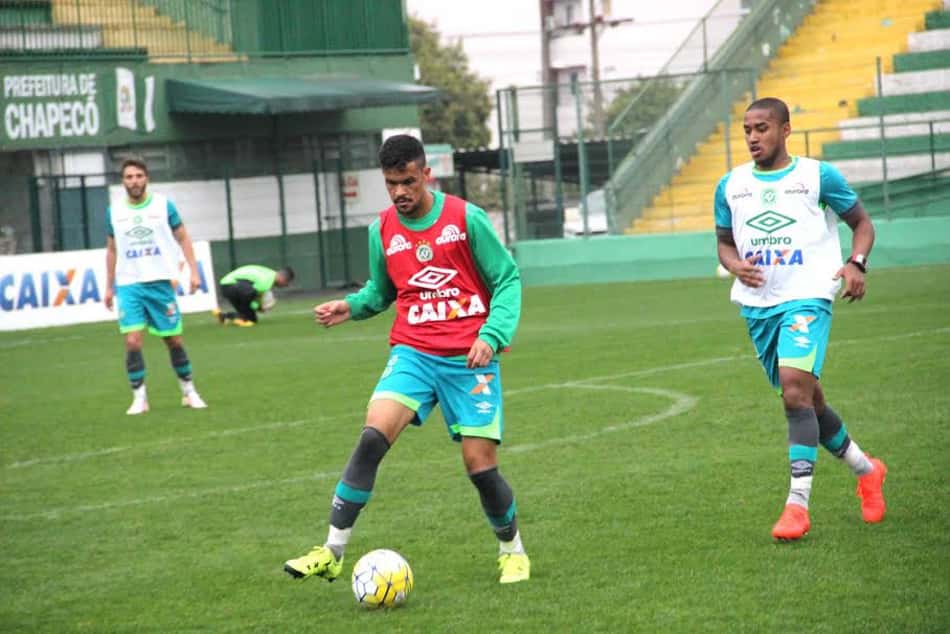 Rafael Bastos quer buscar vitória contra o São Paulo pela Série A