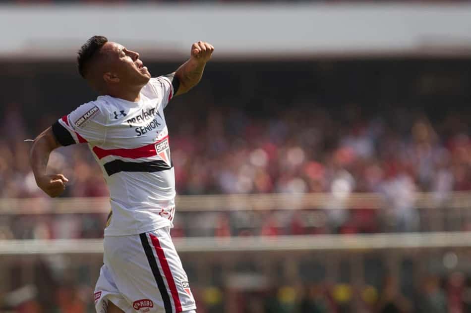 Com 'gringodependência', São Paulo joga para acabar com seca de vitórias