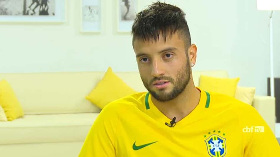 VÍDEO: Felipe Anderson fala sobre chance de jogar em casa com a Seleção e planeja 'tatuagem olímpica'