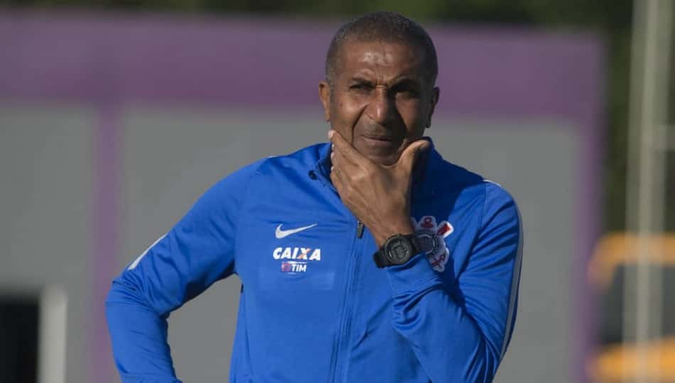 Agora líder, Timão se reapresenta: brilho de reservas e pista para quarta