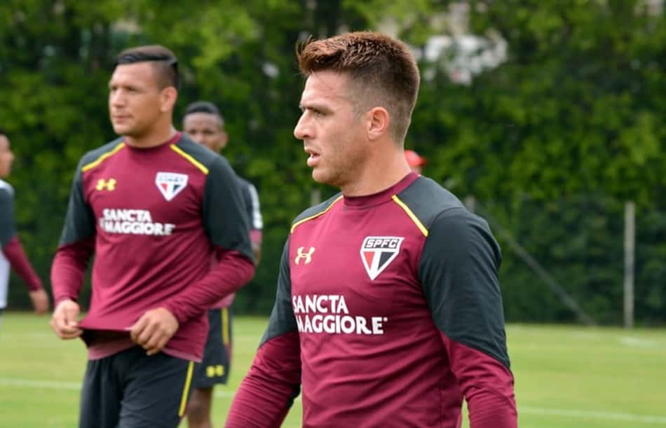 Buffarini comemora reencontro com Bauza na Argentina: 'Especial'