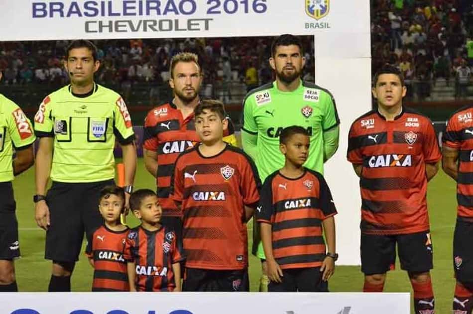 Fernando Miguel celebra primeiro tempo perfeito diante da Chape