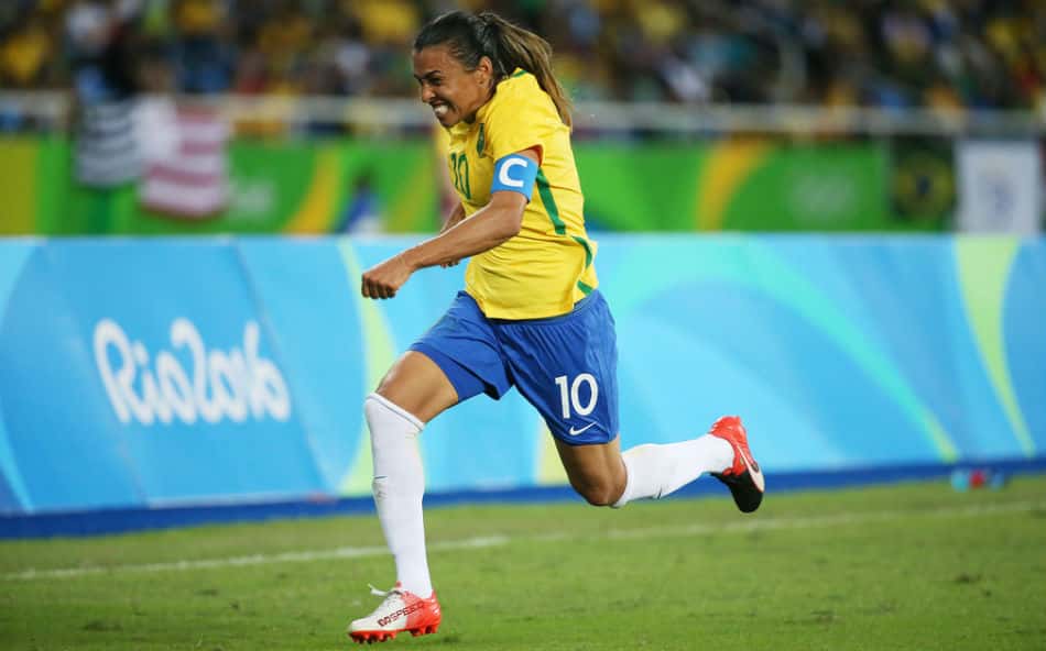 Marta entra em 'top 5' de camisas 10 na Arena e joga pelo bronze