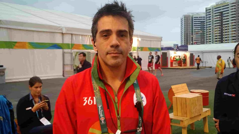 Médico: atleta já recusou tecnologia pra curar lesão com cabo de vassoura