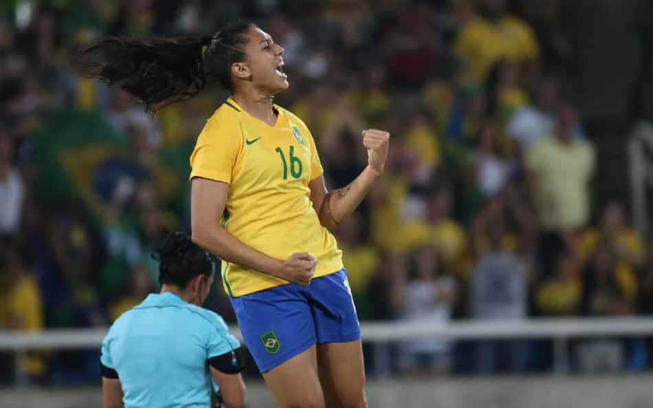 Beatriz marcou duas vezes diante da Suécia 