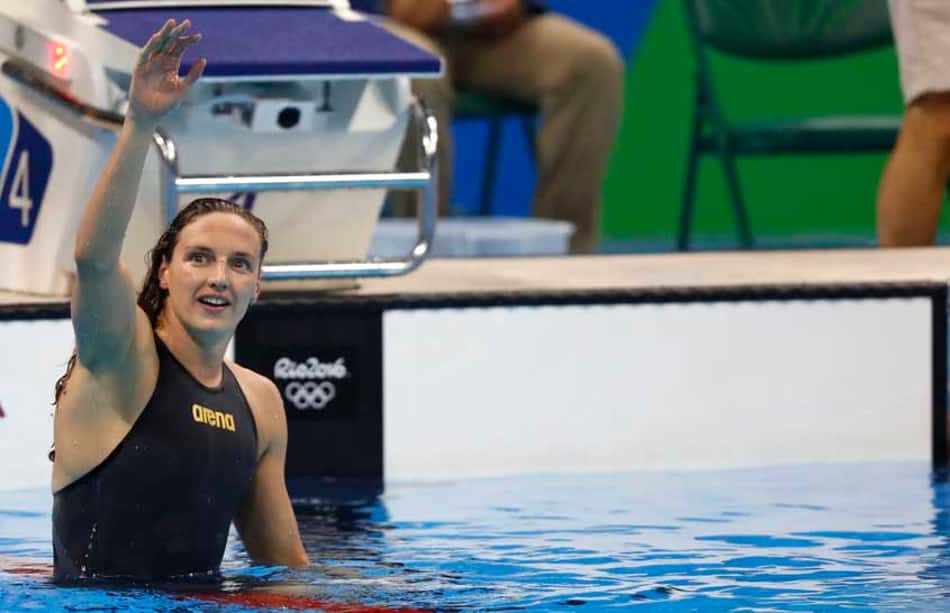 Katinka Hosszu celebra ouro com recorde nos 400m medley<br>
