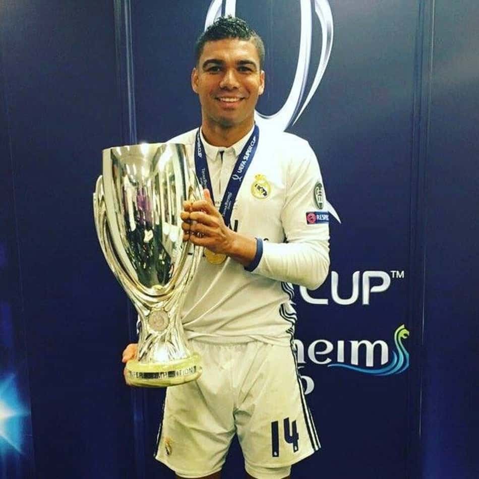 Casemiro comemora quarto título pelo Real Madrid e diz: 'Quero mais'