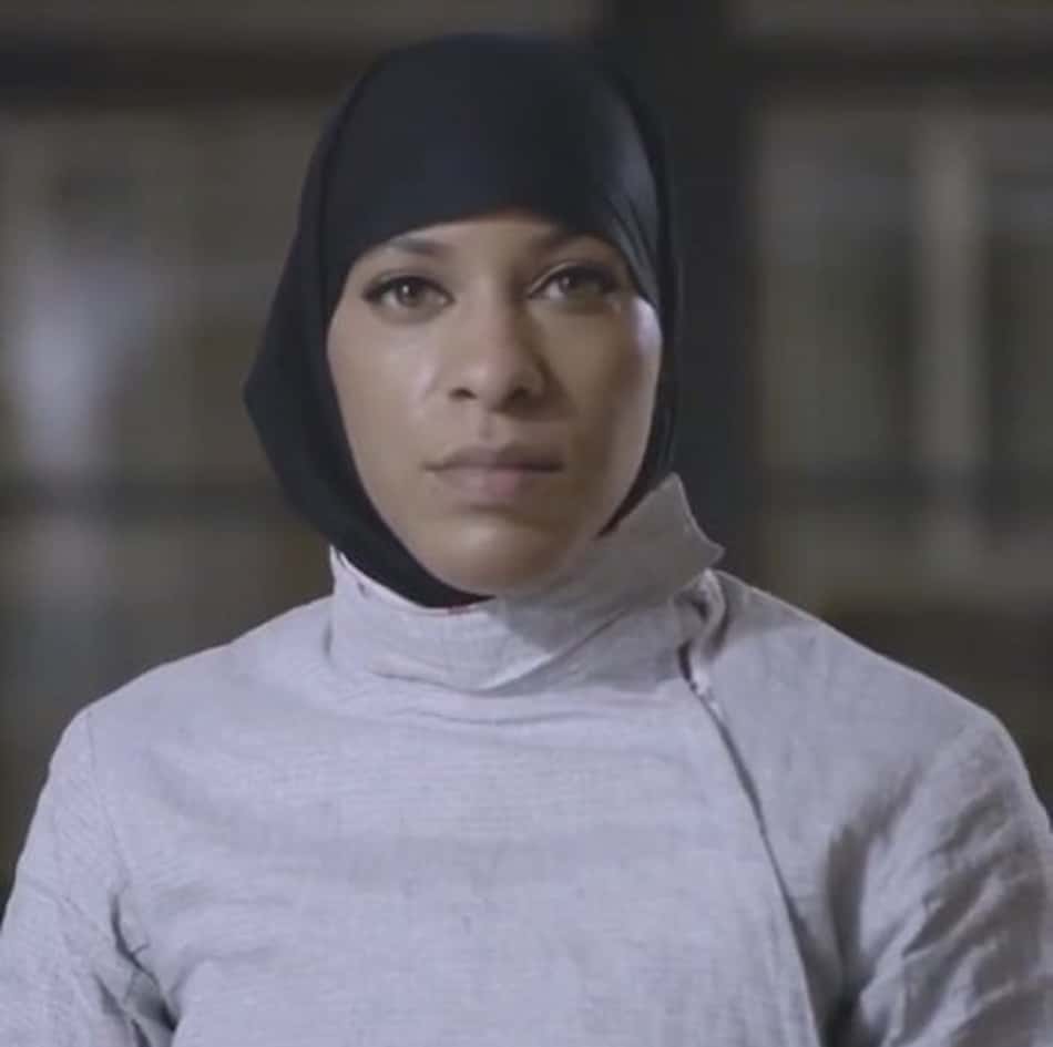 “Para todas as meninas lá fora,que sempre ouviram que seus sonhos são grandes demais, este time olímpico é para você”, Ibtihaj Muhammad, esgrima, EUA 