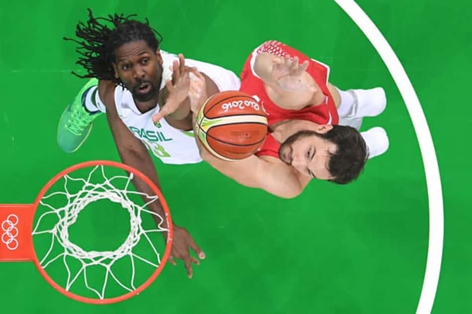 Brasil fica no quase outra vez e perde para a Croácia no basquete