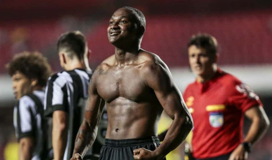 Trio de líderes em campo na briga pela artilharia. Quem leva a melhor?