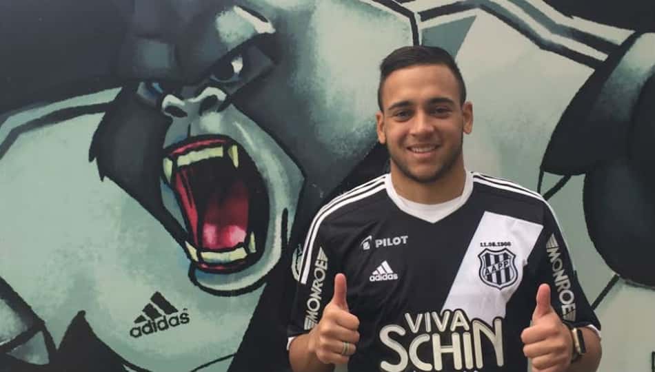 Pela Ponte Preta, Eduardo Baptista indica Maycon na vaga de Galhardo