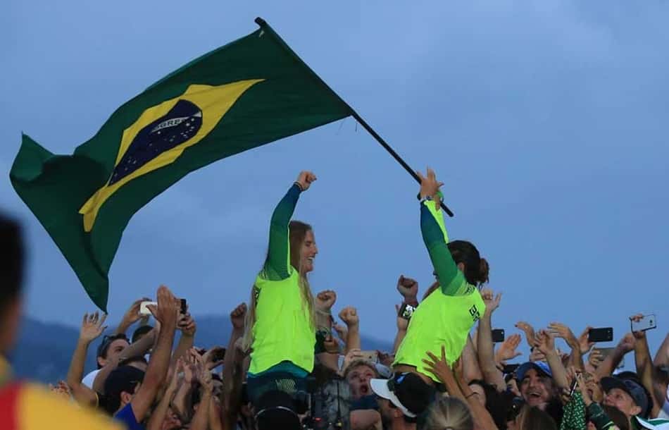 Martine Grael e Kahena Kunze vencem a "medal race", conquistam ouro na vela 
