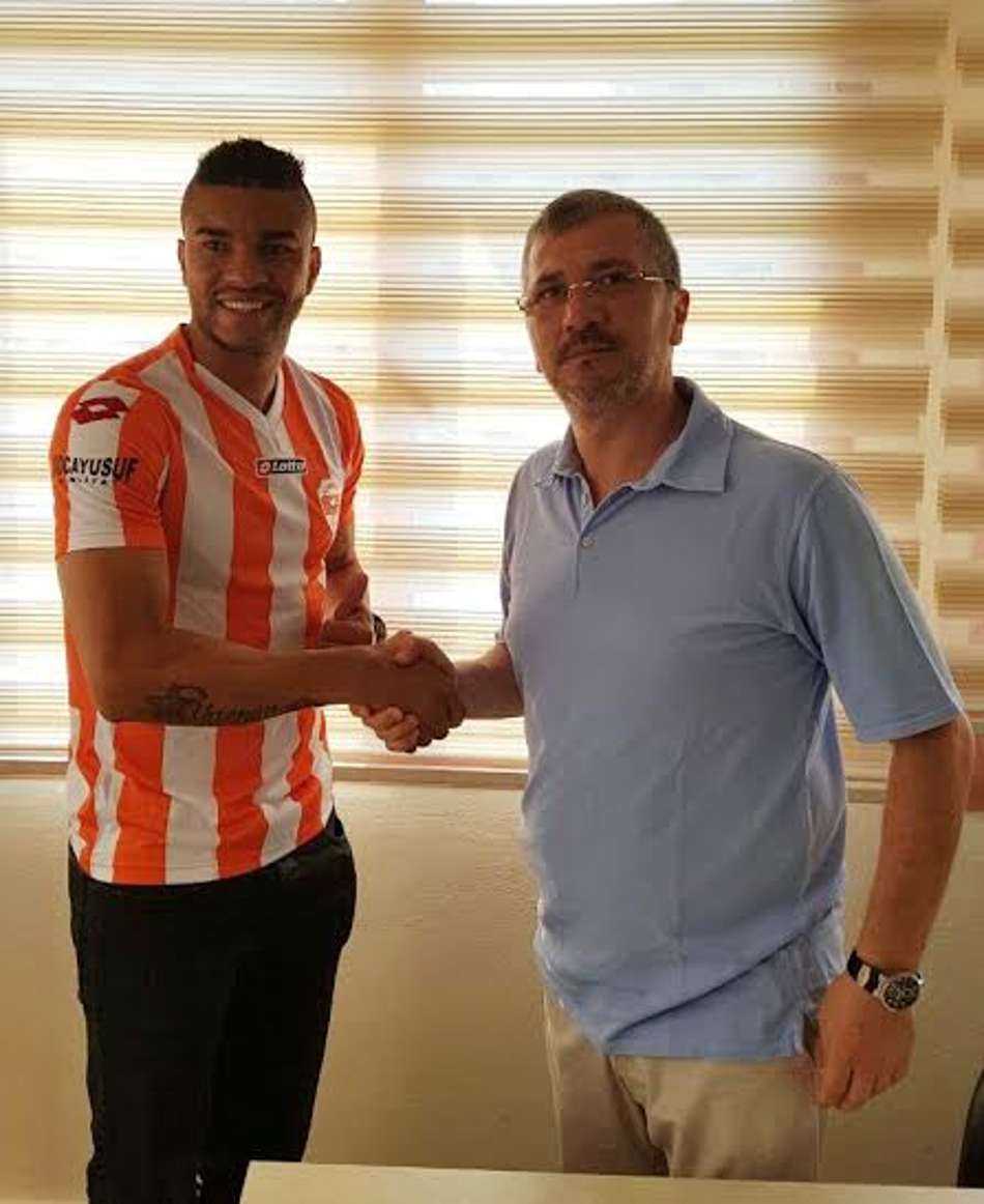 Ex-Coxa e Palmeiras, Maurício Ramos acerta com clube turco