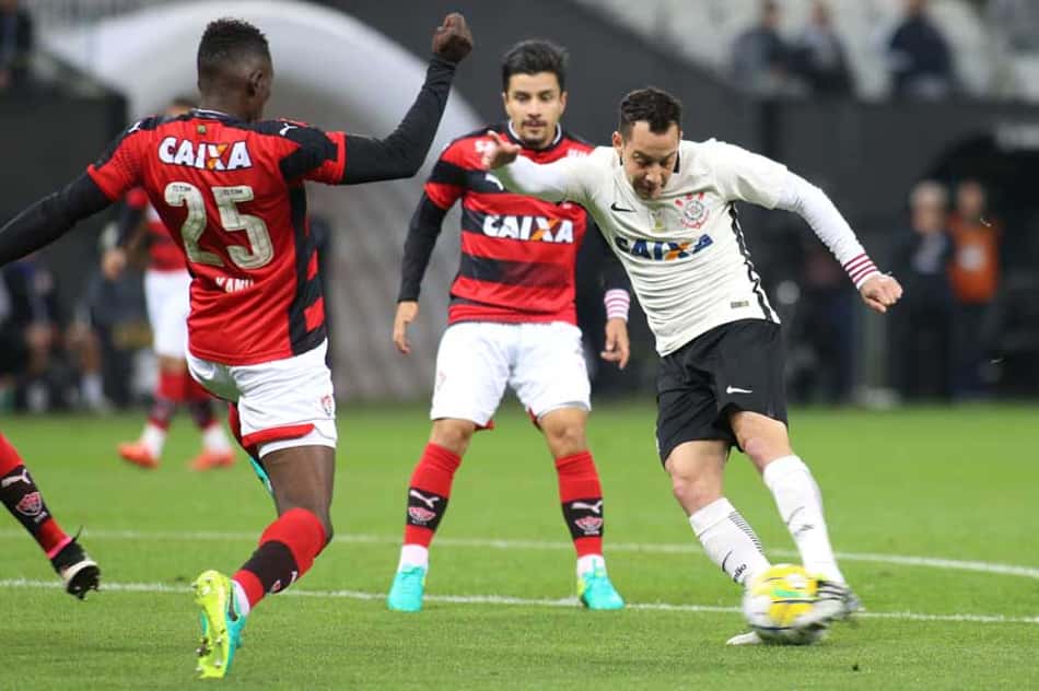 Imagens de Corinthians 2 x 1 Vitória 