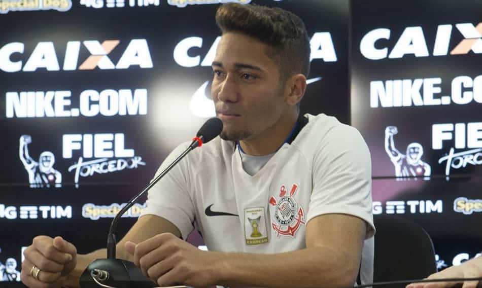 Fã de Ralf e torcedor do Corinthians, 'argentino' Jean chega e promete raça
