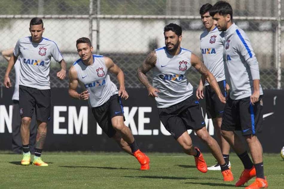 Feliz com reforços, Cristóvão explica Romero fora e confia nas mudanças