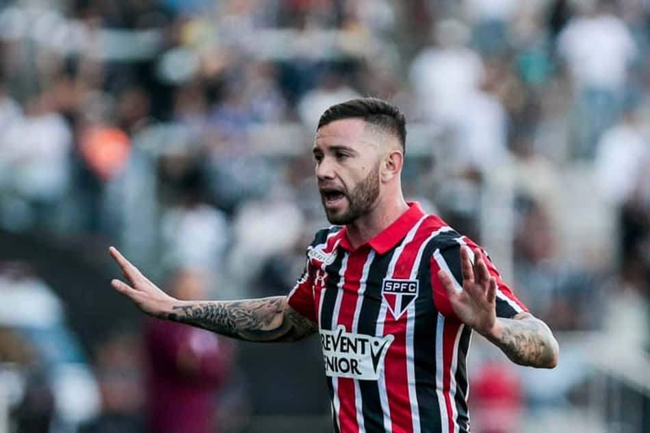 Mena sobre futuro no Tricolor: 'Quero ficar e não vou perder a esperança'