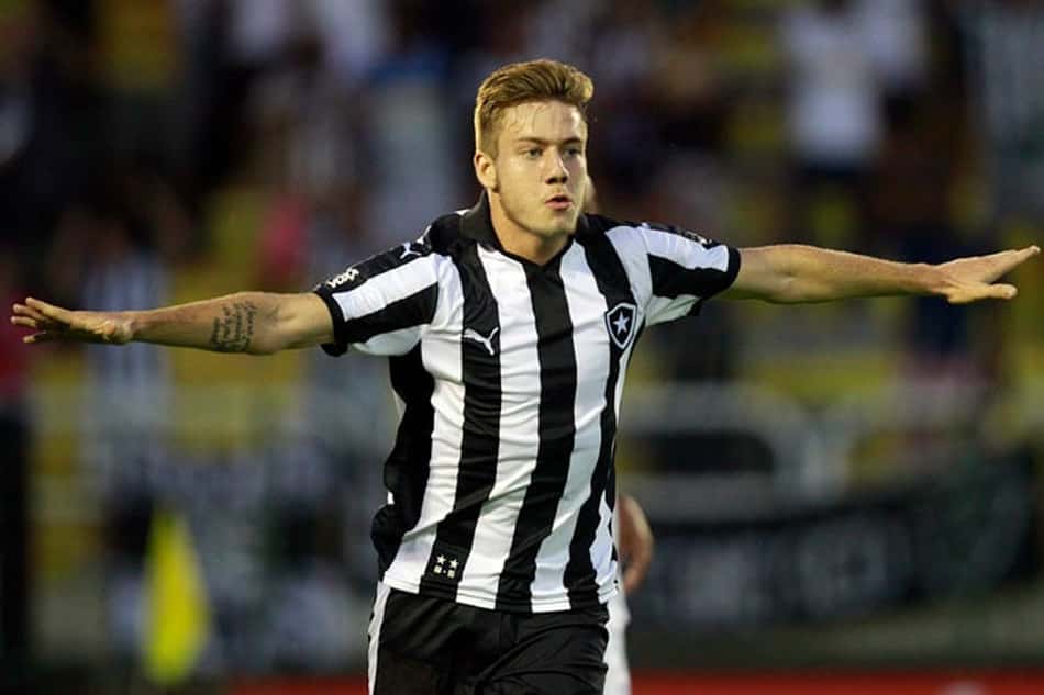 Luís Henrique, ex-Botafogo, faz gol relâmpago e garante vitória do Helsinque no Campeonato Finlandês